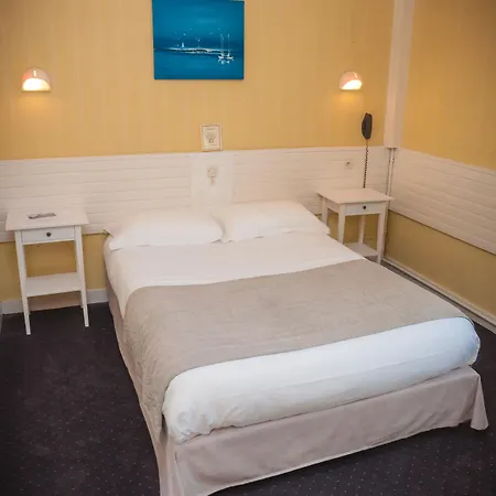 Hotel Moderne 2*