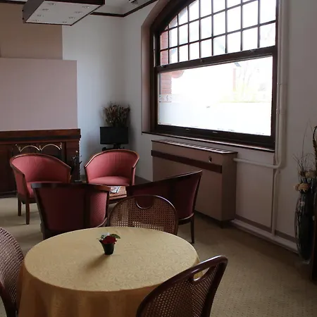 Moderne Hotel 2*